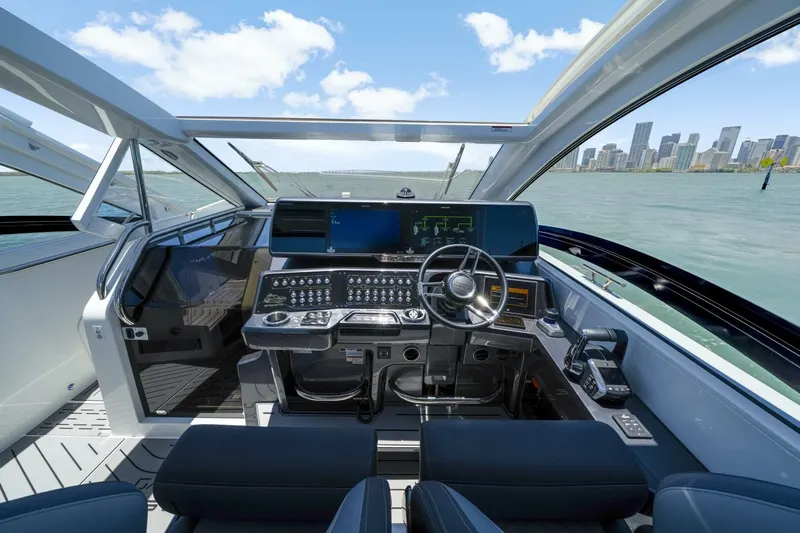  Yacht Photos Pics 2023 Galeon 375 Gto - Image 31