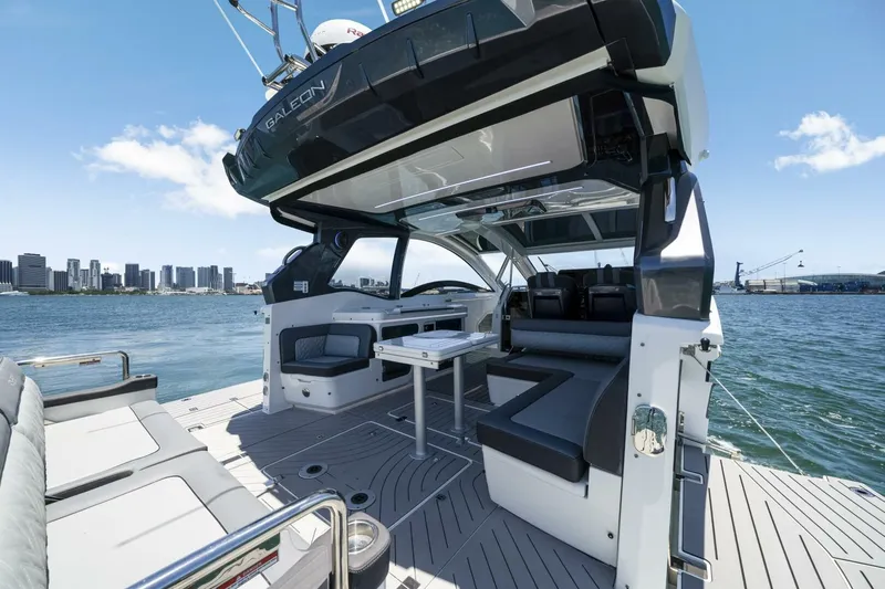  Yacht Photos Pics 2023 Galeon 375 Gto - Image 20