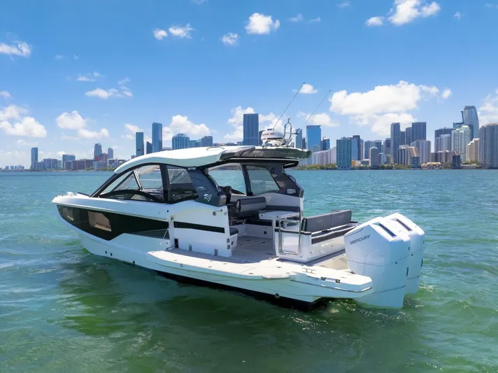  Yacht Photos Pics 2023 Galeon 375 Gto - Image 5