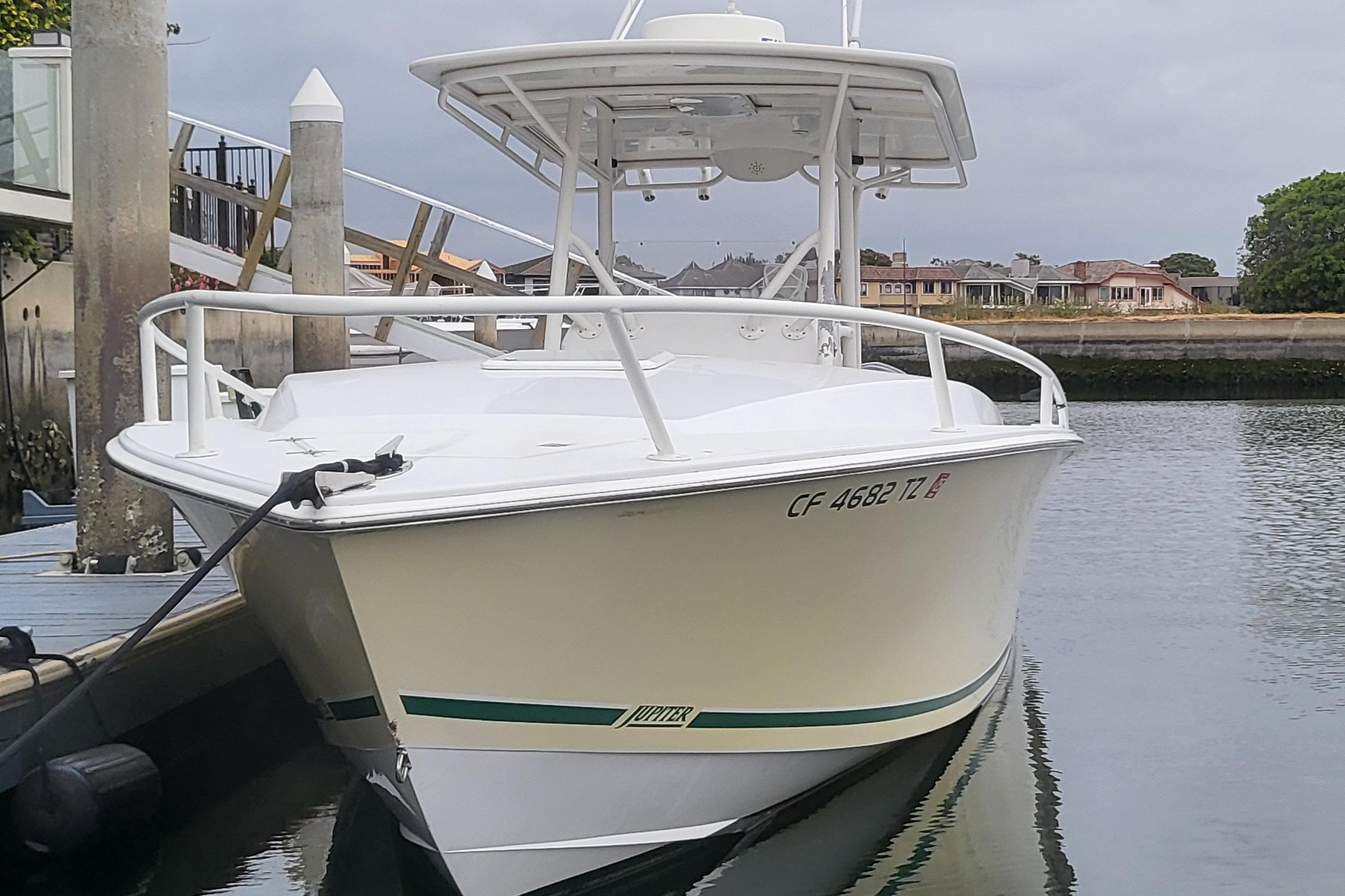 Jupiter 31 Center Console