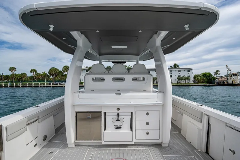  Yacht Photos Pics 2023 Intrepid 427 Nomad SE boat interior with sleek design and modern amenities.