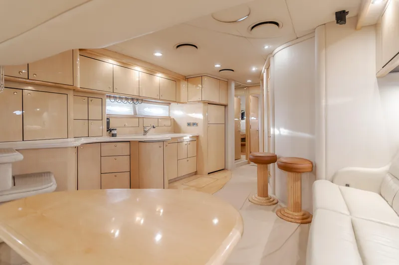 Tide Up & Twisted Yacht Photos Pics 