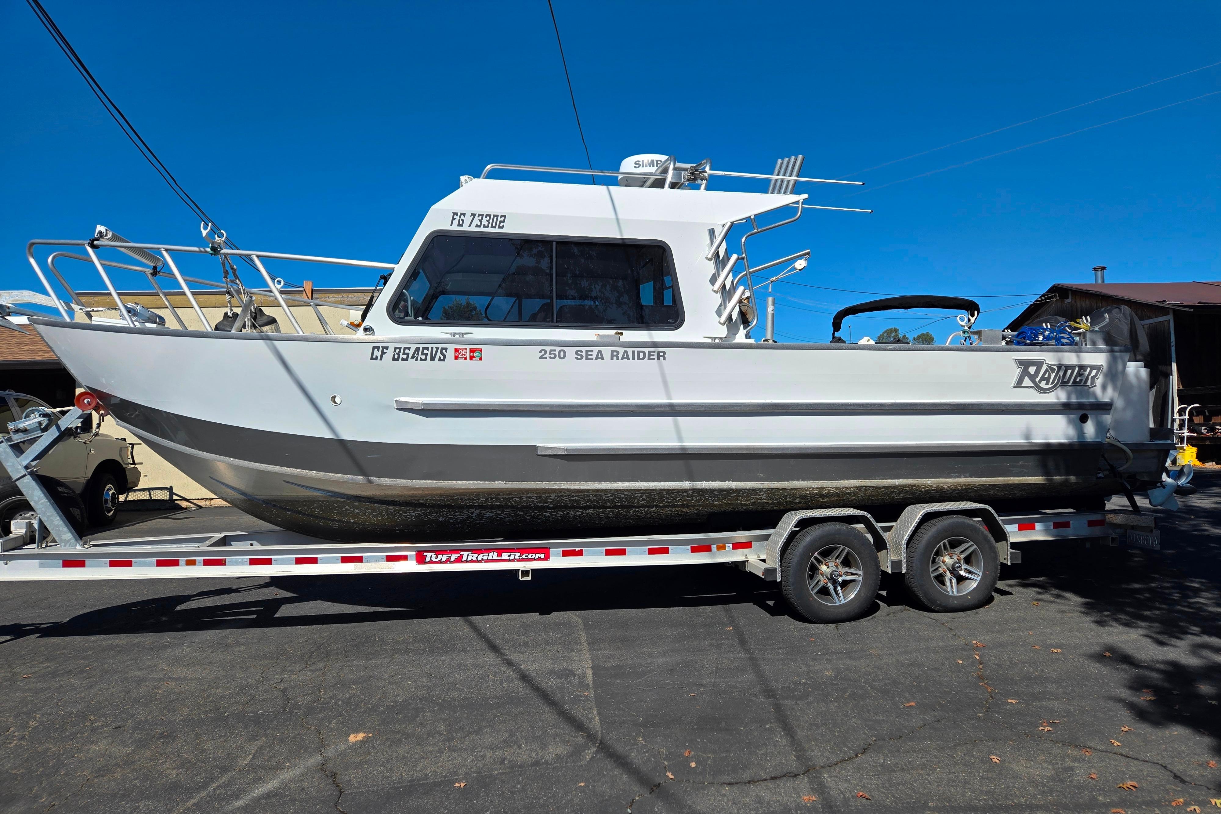 Raider 250 Sea Raider