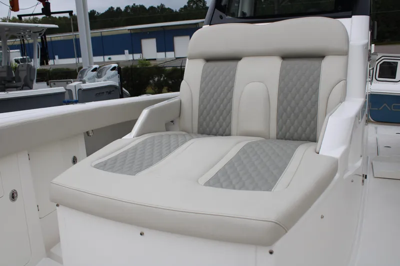 Solace 32 Cs Yacht Photos Pics 