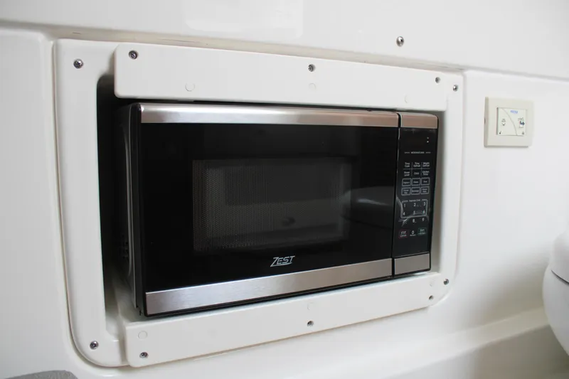 Solace 32 Cs Yacht Photos Pics 