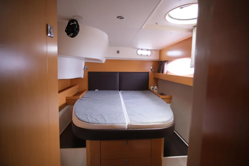 Northern Lynx Yacht Photos Pics Interior cabin of 2011 Fountaine Pajot Salina 48 Evolution Maestro yacht.