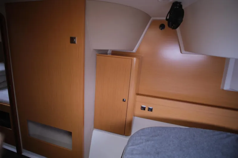 Northern Lynx Yacht Photos Pics Interior cabin of 2011 Fountaine Pajot Salina 48 Evolution Maestro yacht.