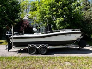 M2 Yachts M2-21