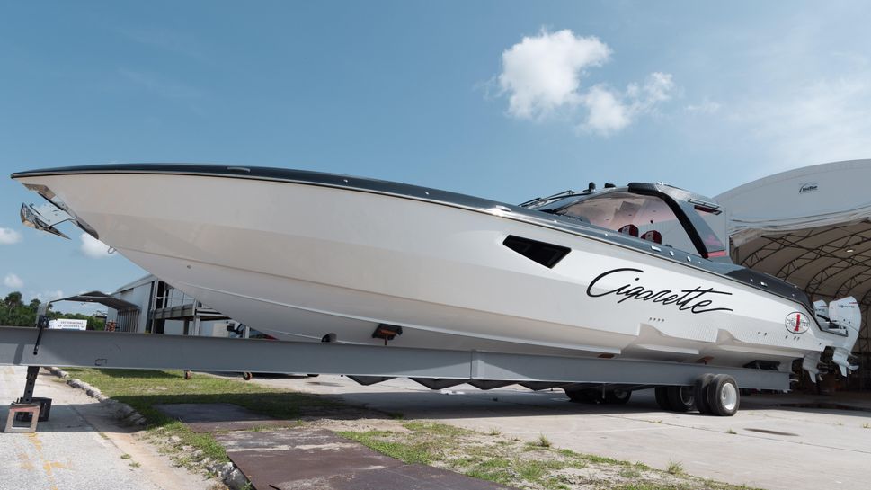 2024 Cigarette 52 Thunder 3000 HP Center Console for sale YachtWorld