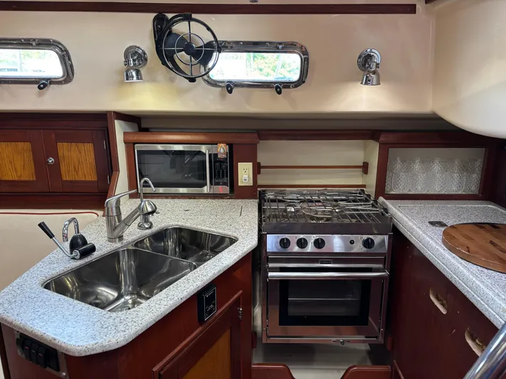 Fortunata Yacht Photos Pics 