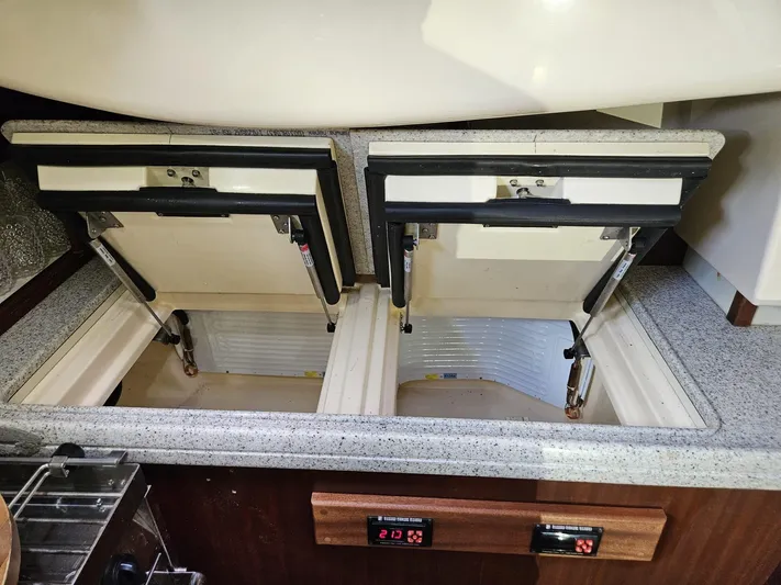 Fortunata Yacht Photos Pics 