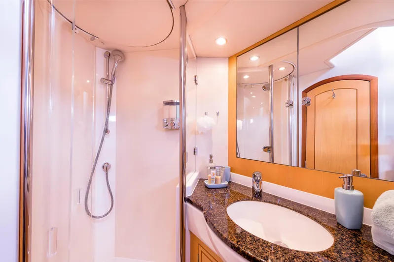 Ravenclaw Yacht Photos Pics Luxurious yacht bathroom with granite countertop and modern shower, Oyster 82/08, 2007 model.