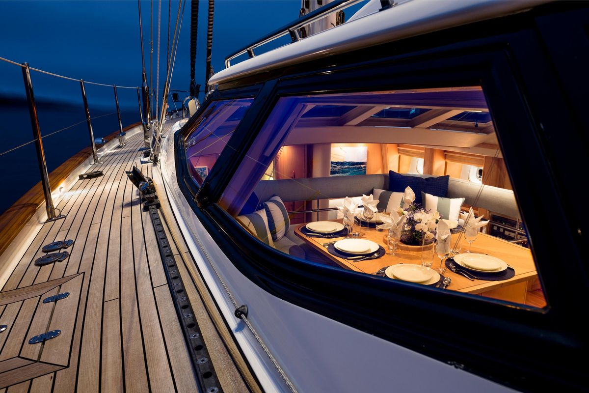 2007 Oyster 80 