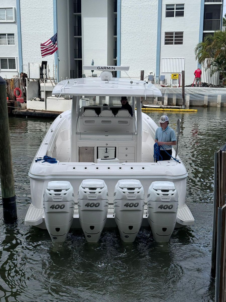 2023 Intrepid 42 