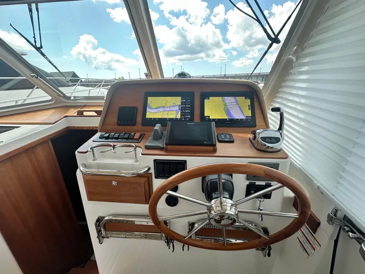 Katahdin Yacht Photos Pics 