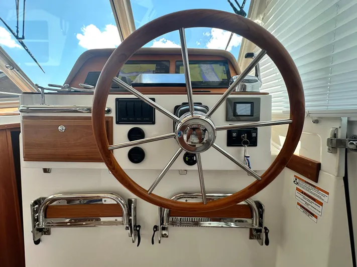 Katahdin Yacht Photos Pics 