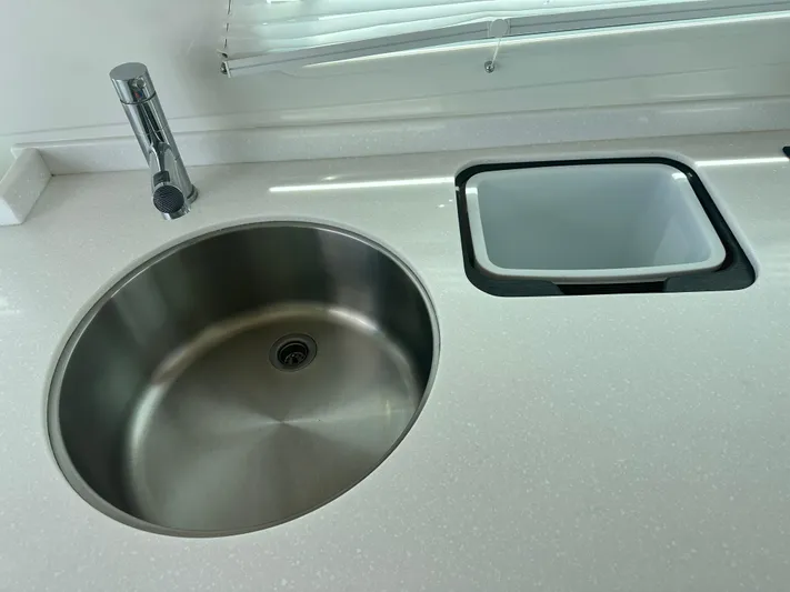 Katahdin Yacht Photos Pics 