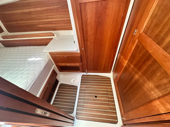 Katahdin Yacht Photos Pics 