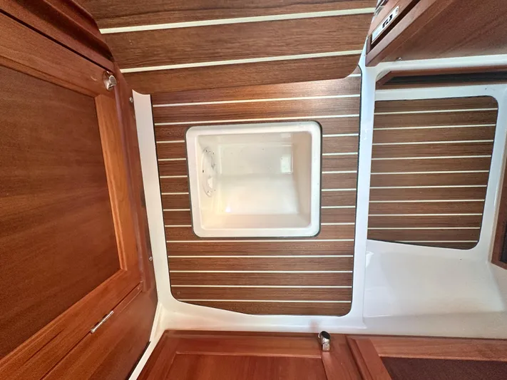 Katahdin Yacht Photos Pics 