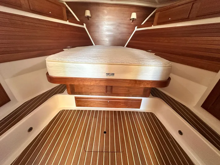 Katahdin Yacht Photos Pics 