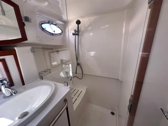 Katahdin Yacht Photos Pics 