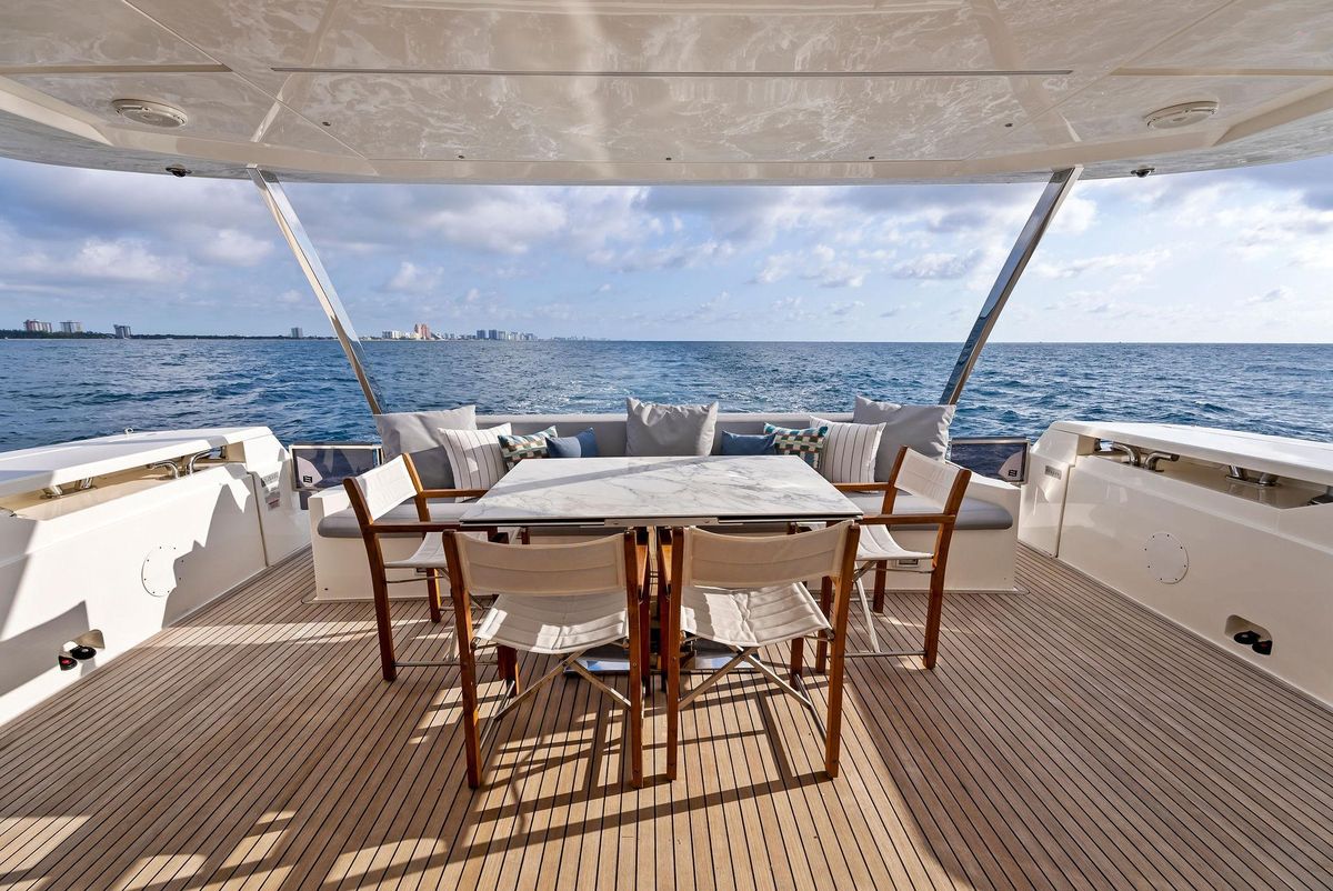 2020 Ferretti Yachts 92 