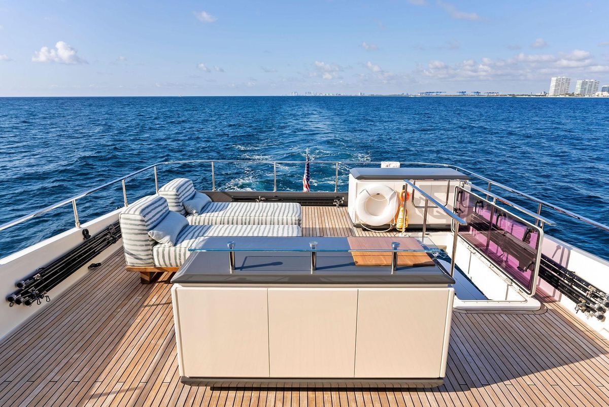 2020 Ferretti Yachts 92 