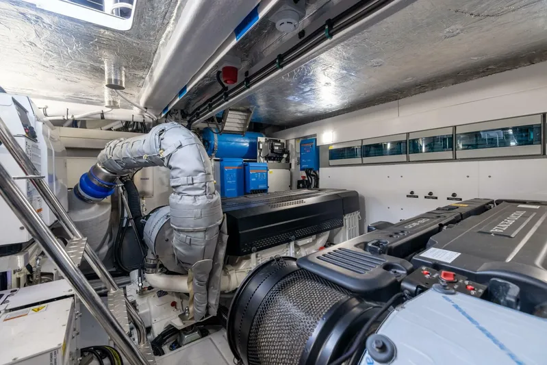  Yacht Photos Pics 2024 Sunseeker Manhattan 55 - Image 90