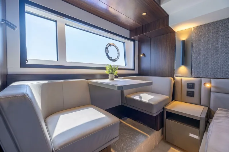  Yacht Photos Pics 2024 Sunseeker Manhattan 55 - Image 49