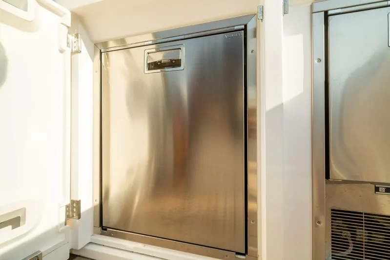  Yacht Photos Pics 2024 Sunseeker Manhattan 55 - Image 65