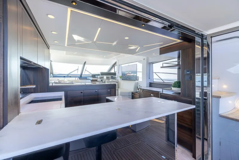  Yacht Photos Pics 2024 Sunseeker Manhattan 55 - Image 19