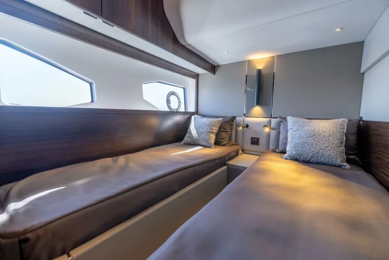  Yacht Photos Pics 2024 Sunseeker Manhattan 55 - Image 33