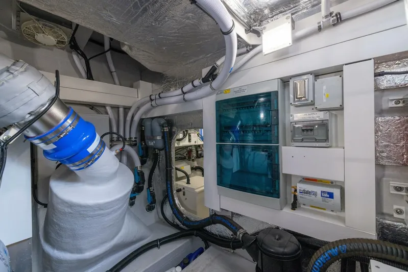  Yacht Photos Pics 2024 Sunseeker Manhattan 55 - Image 89