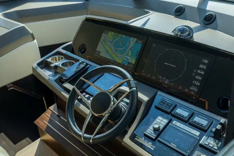  Yacht Photos Pics 2024 Sunseeker Manhattan 55 - Image 30