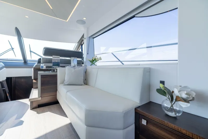  Yacht Photos Pics 2024 Sunseeker Manhattan 55 - Image 27
