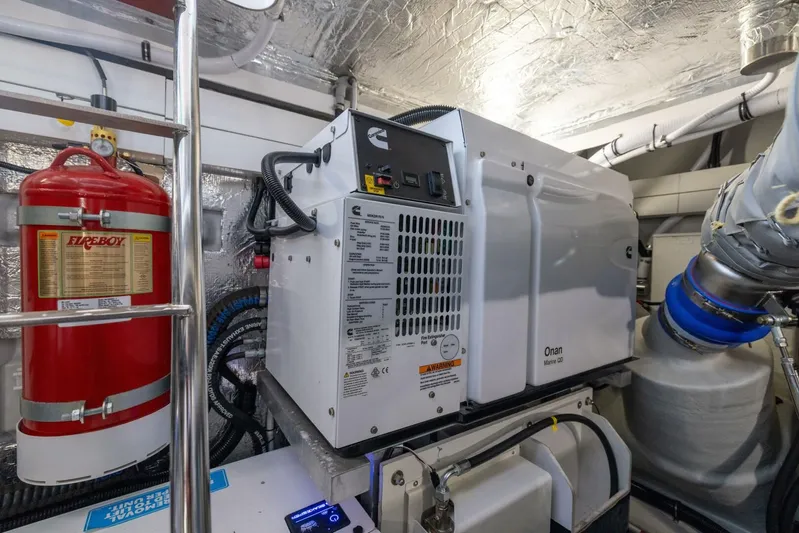  Yacht Photos Pics 2024 Sunseeker Manhattan 55 - Image 87