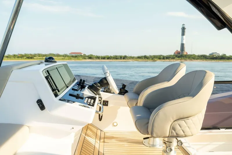  Yacht Photos Pics 2024 Sunseeker Manhattan 55 - Image 70