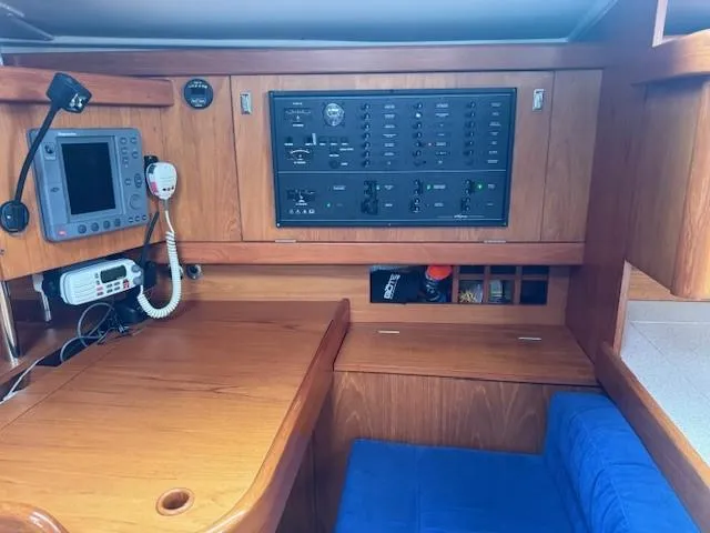 Jet Stream Yacht Photos Pics Interior of 2003 Wauquiez Centurion 45s yacht with navigation equipment and control panel.