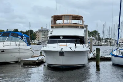 Carver 406 Aft Cabin Motor Yacht