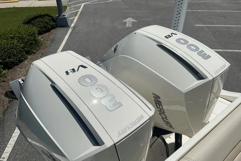  Yacht Photos Pics Twin Mercury 400 V8 engines on a 2024 Boston Whaler 28 Dauntless boat.