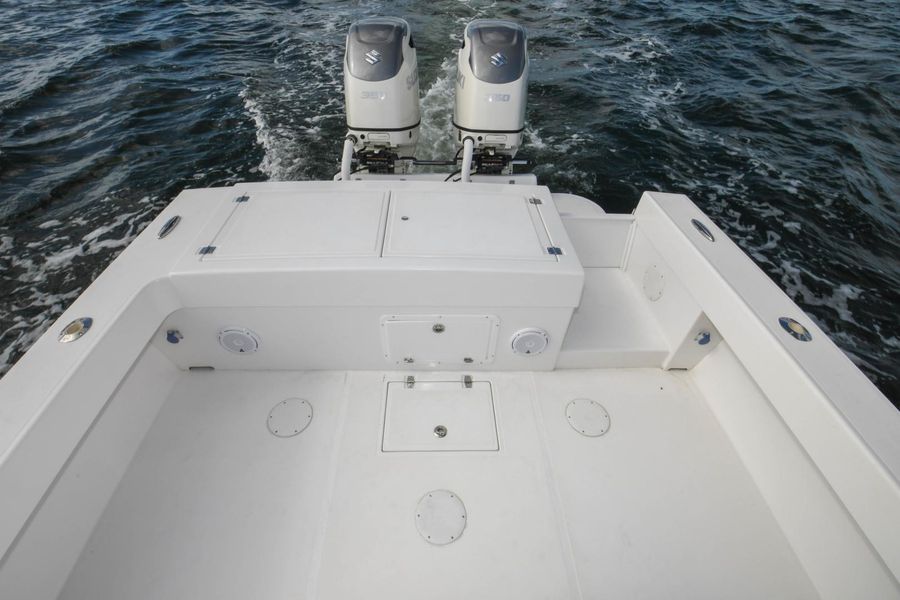 2019 Ocean Master 336 Center Console