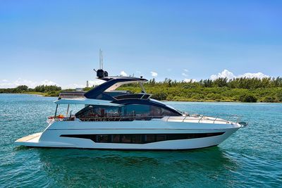 Yacht
