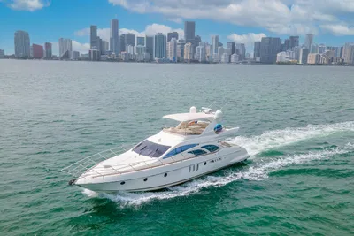 Azimut 62