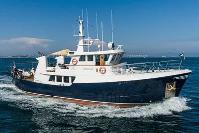 Custom Expedition Yacht