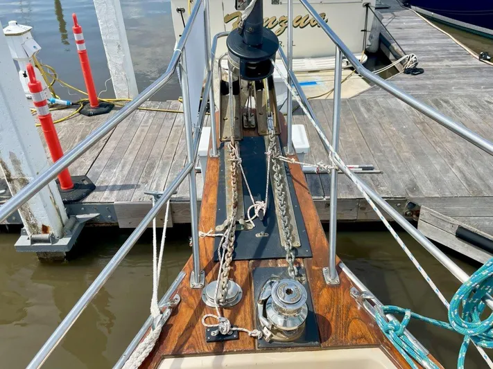 Island Pursuit Yacht Photos Pics 