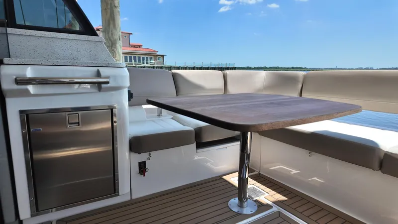 Ramble On Yacht Photos Pics 