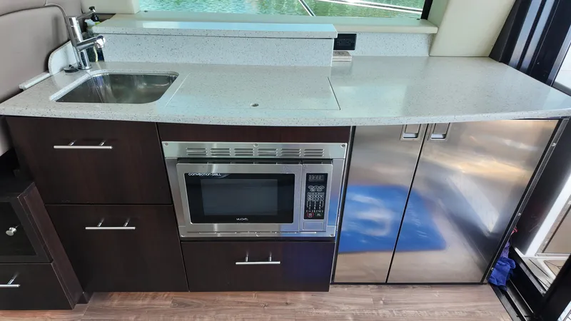 Ramble On Yacht Photos Pics 