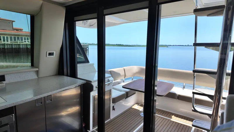 Ramble On Yacht Photos Pics 