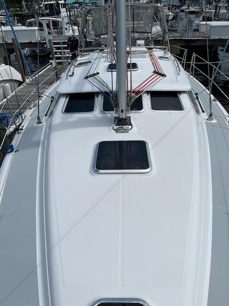 2006 Hunter Deck Salon