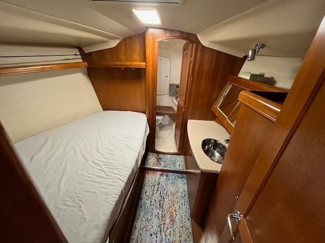 2006 Hunter Deck Salon
